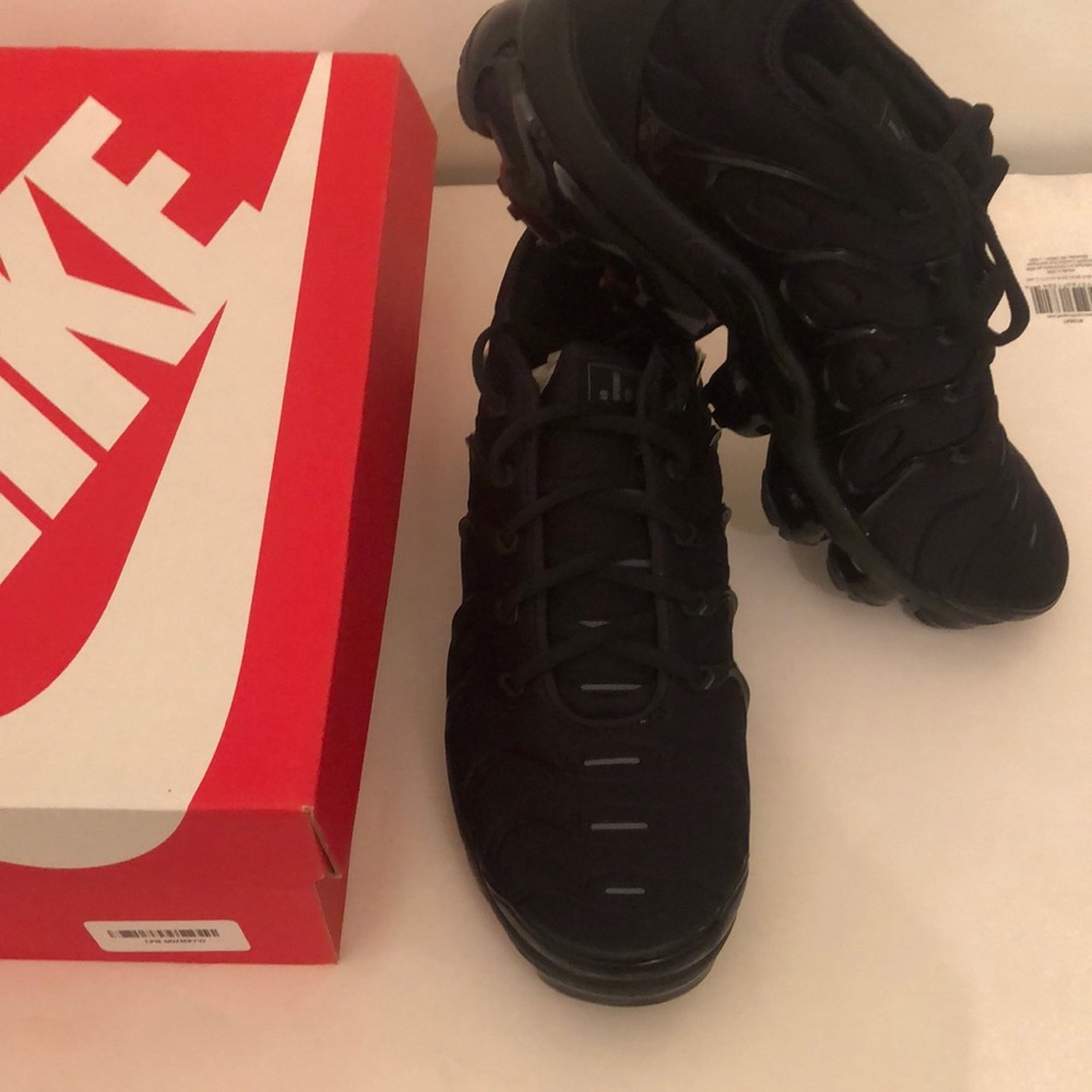 Brand New Nike Air VaporMax Plus. Black